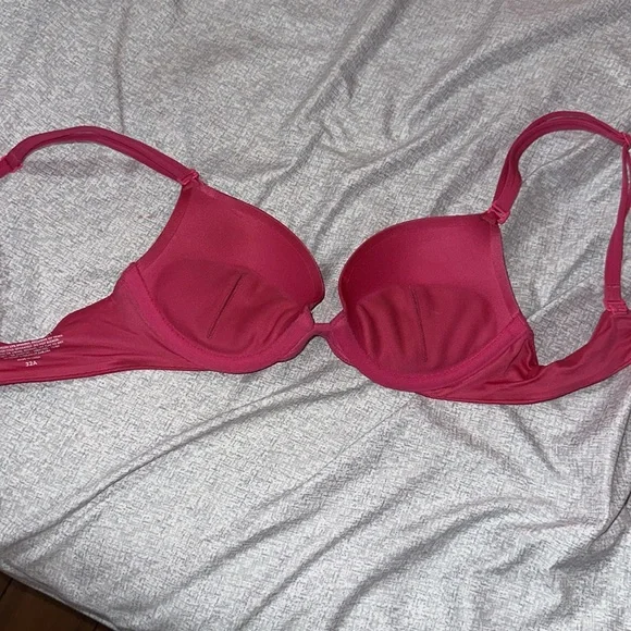 Victoria Secret Very Sexy Push Up Bra - Picture 3 of 5